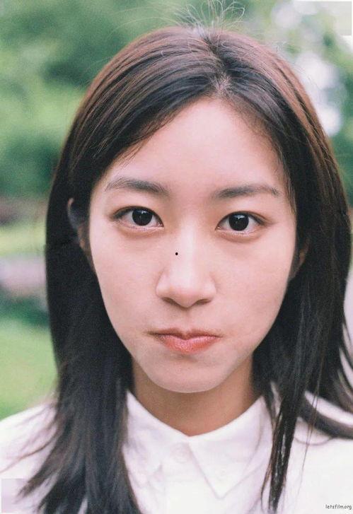 吃瓜女孩的资料,网络红人的崛起与影响力